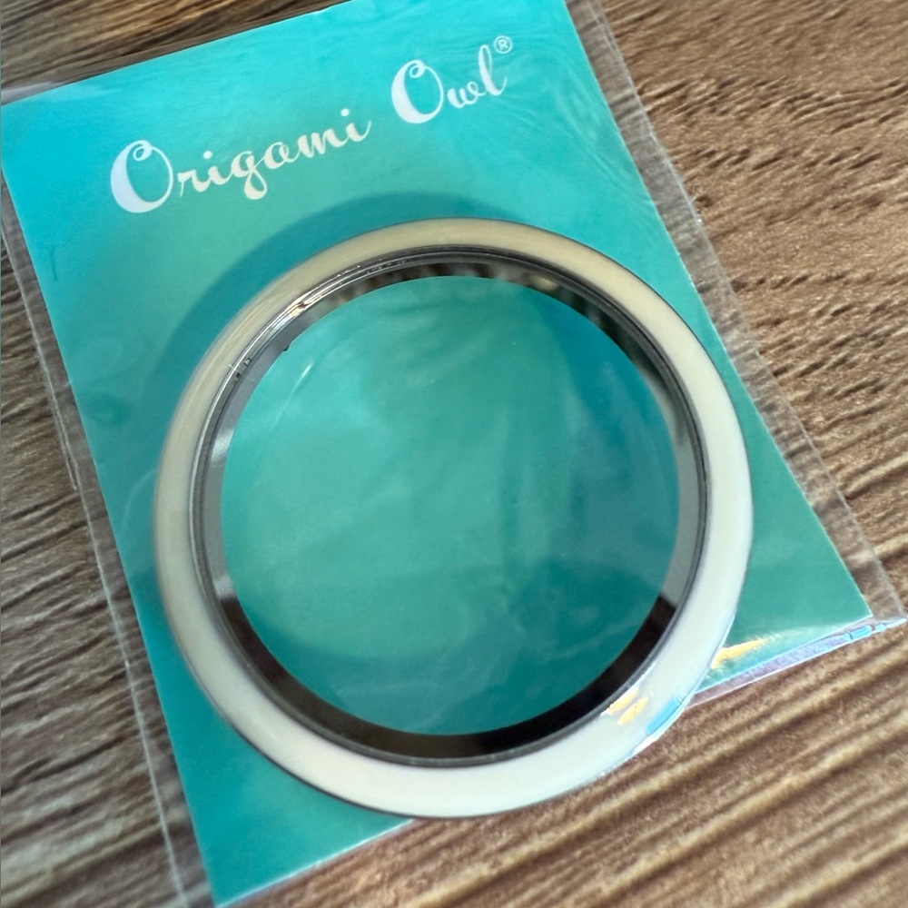 Origami Owl Light Mint Green Enamel Twist Living Locket Face NEW Jewelry Necklac